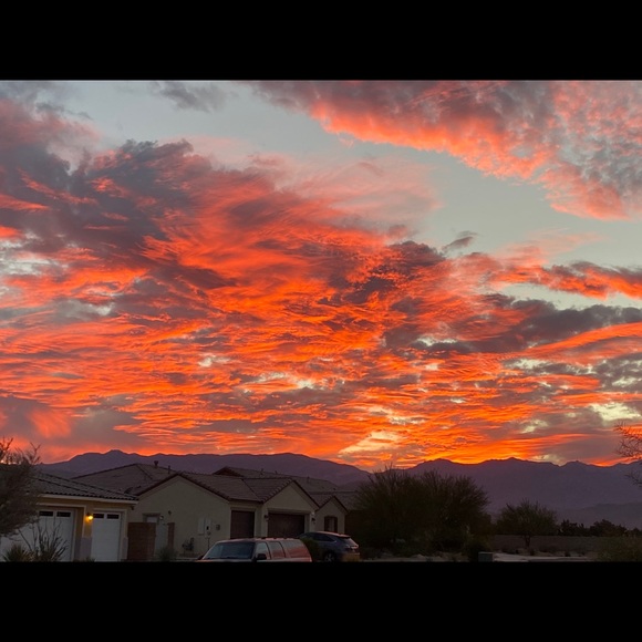 Meet your Posher, Sarah - Picture 1 of 1